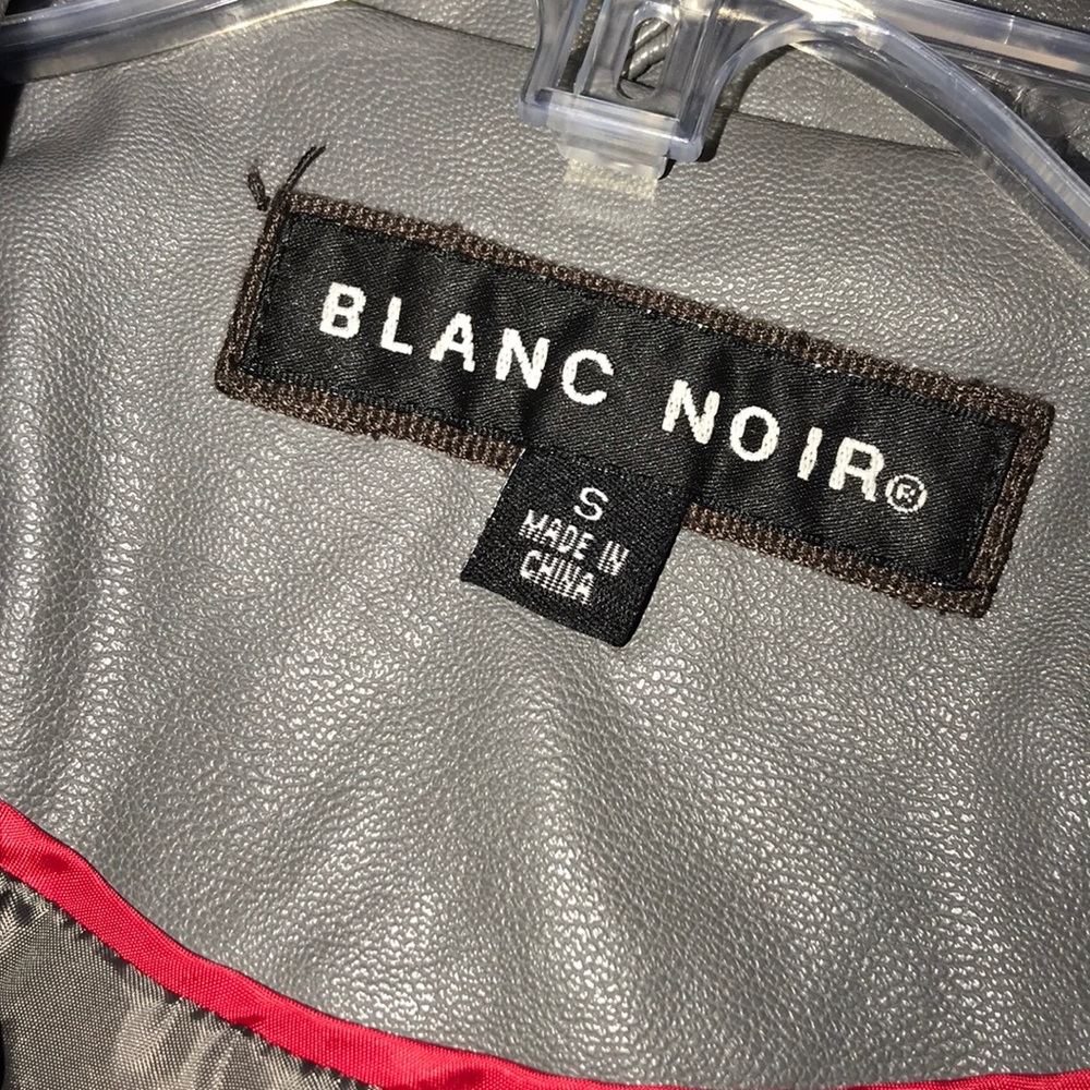 Jacket - Picture 3 of 4